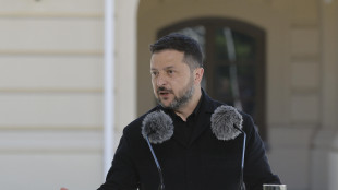 Zelensky, 'Mosca non rallenta escalation, raid su 13 regioni'