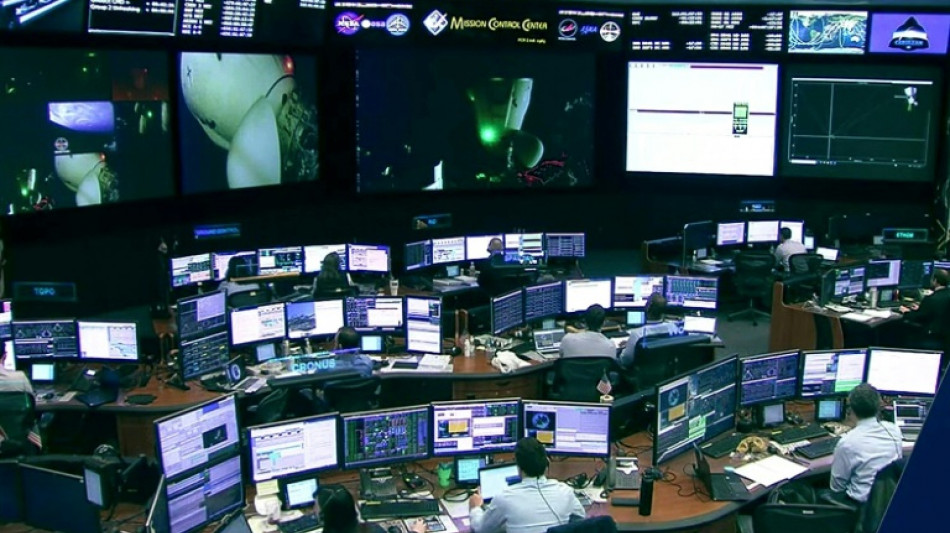Cuatro astronautas regresan a Tierra a bordo de una c&aacute;psula de SpaceX