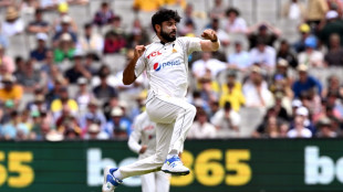Australia all out for 318 as Pakistan fight back in 2nd Test