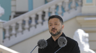 Zelensky, 'deposito colpito conteneva munizioni, droni ed esplosivi esercito'