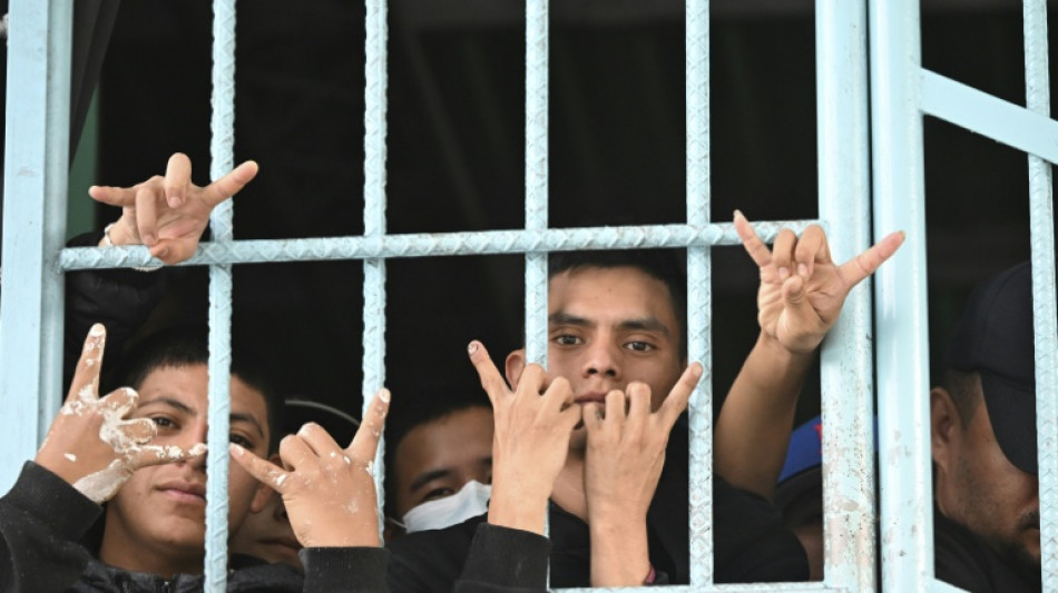 Las autoridades desmantelan una vivienda que constru&iacute;an pandilleros sin autorizaci&oacute;n en una c&aacute;rcel de Guatemala