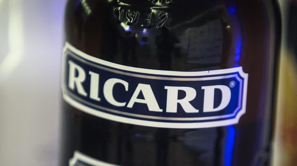Pernod Ricard, ricavi sotto i 10 miliardi, effetto cessione marchi
