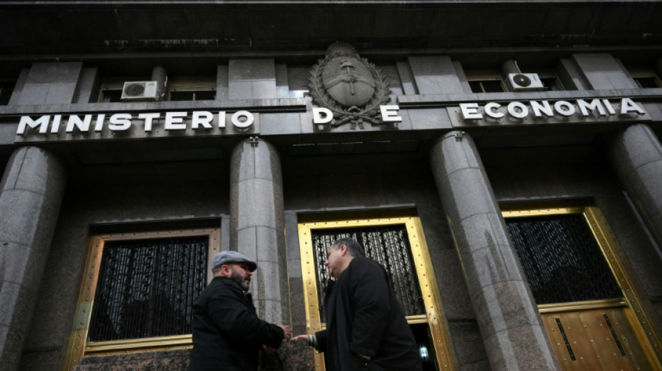 El peso argentino cae frente al dólar pese a la intervención de EEUU en el mercado de cambios