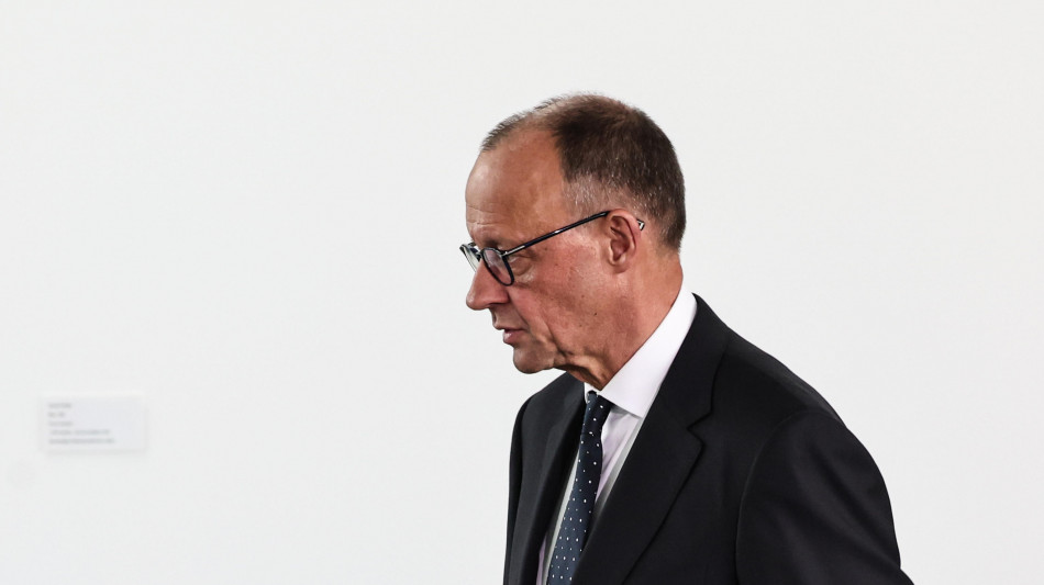 Portavoce Berlino, Merz non dichiarerà emergenza su asilo