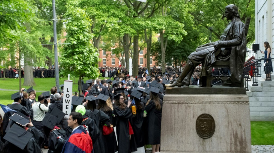 Governo de Trump exige que Harvard entregue documentos de estudantes estrangeiros