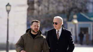 Biden k&uuml;ndigt bei &Uuml;berraschungsbesuch in Kiew weitere Waffenlieferungen an