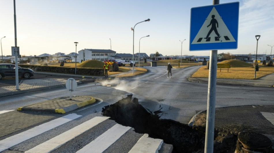 Islande: pour les habitants de Grindavik, menac&eacute;e d'&eacute;ruption, un retour incertain &agrave; la maison