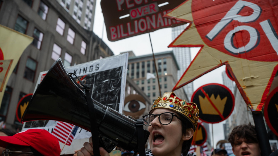 A New York più di 25.000 persone in piazza contro Trump