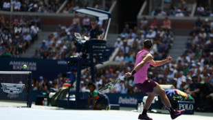 Alcaraz vence Rinderknech em 3 sets e vai &agrave;s quartas do US Open