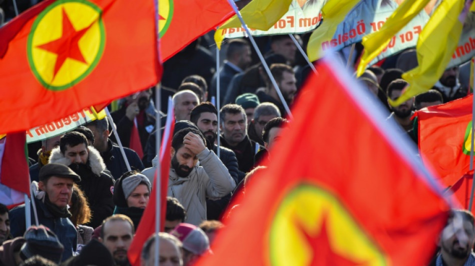 Funérailles de "colère" pour les trois Kurdes tués à Paris