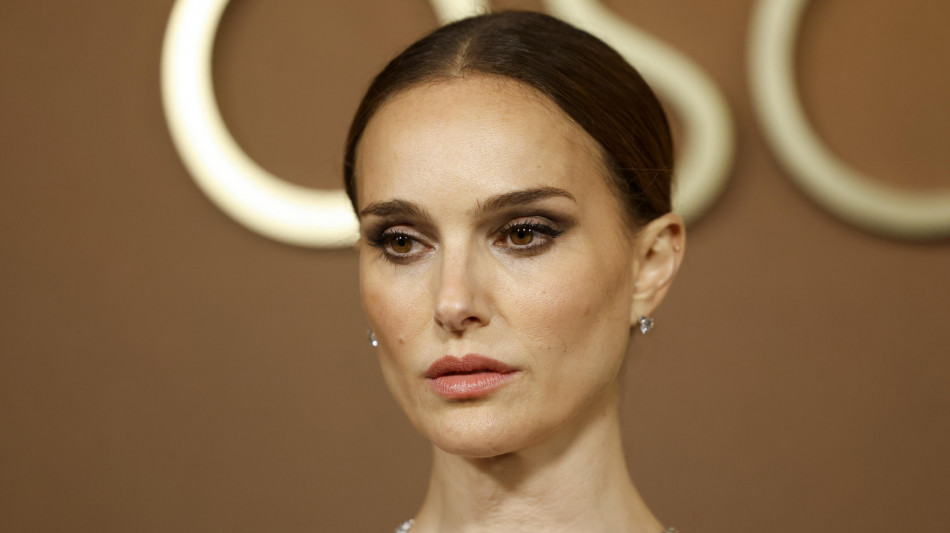 Tra autofiction e gossip, M di Rachel Cusk &egrave; Natalie Portman?