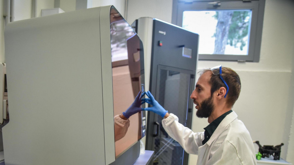 Stampante ultraveloce in 3D costruisce oggetti in meno di un secondo