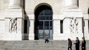 Borsa: Milano azzera il rialzo, scivolano Mps e Mediobanca