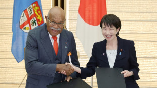 Primeira-ministra japonesa afirma que dorme apenas de duas a quatro horas por noite