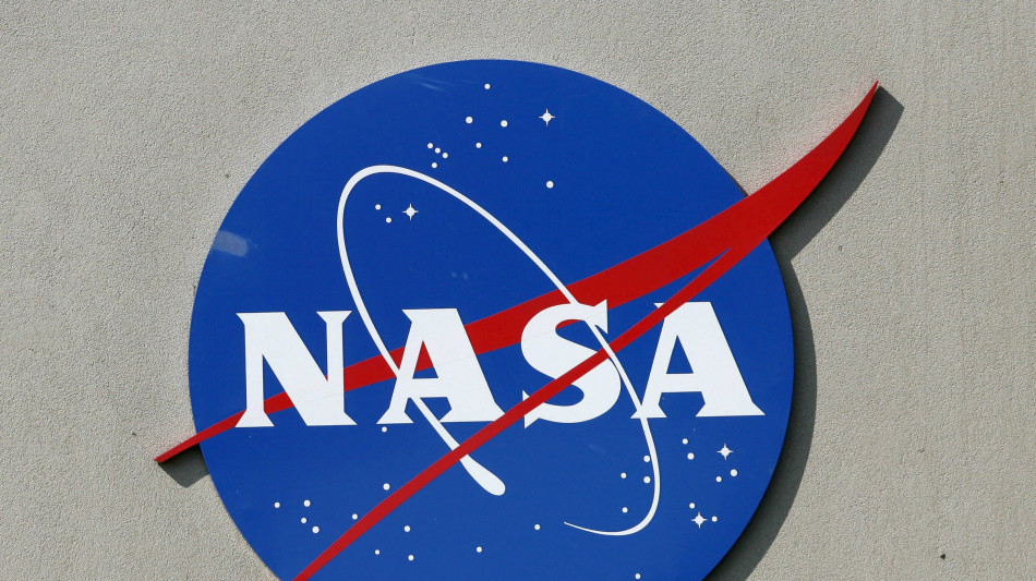 Missione privata Ax-4 rinviata per problemi a capsula di SpaceX
