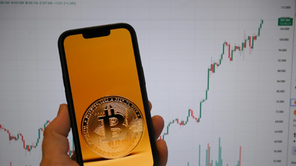 Pris dans la tourmente douanière, le bitcoin au plus bas depuis l'élection de Trump