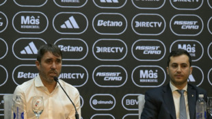 El presidente de River respalda a Coudet, admite errores y critica al arbitraje