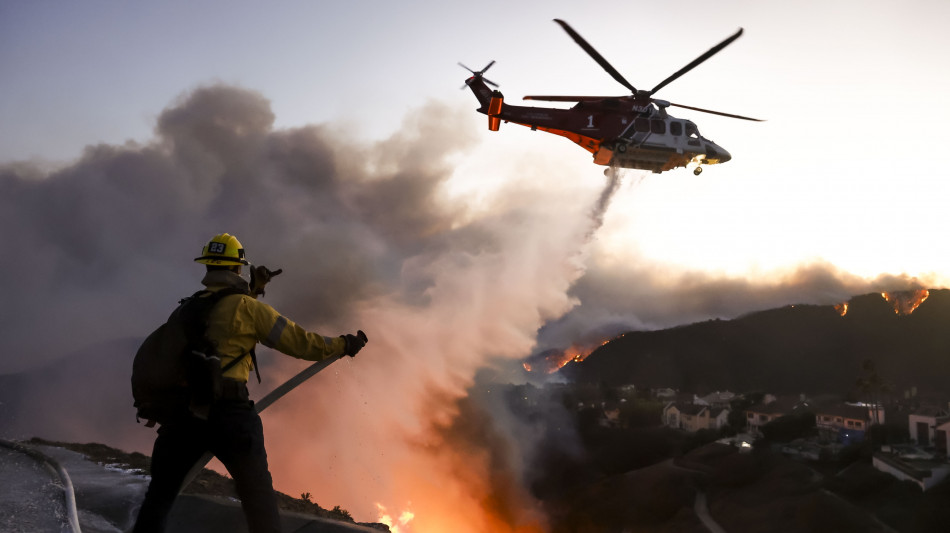L'incendio a Los Angeles minaccia anche Malib&ugrave; e Santa Monica