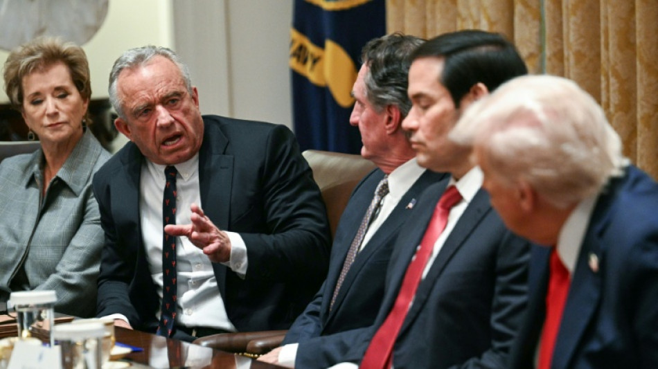 Secretário de Saúde dos EUA promove teoria infundada sobre circuncisão e autismo