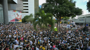 Cresce a pressão internacional pela questionada reeleição de Maduro