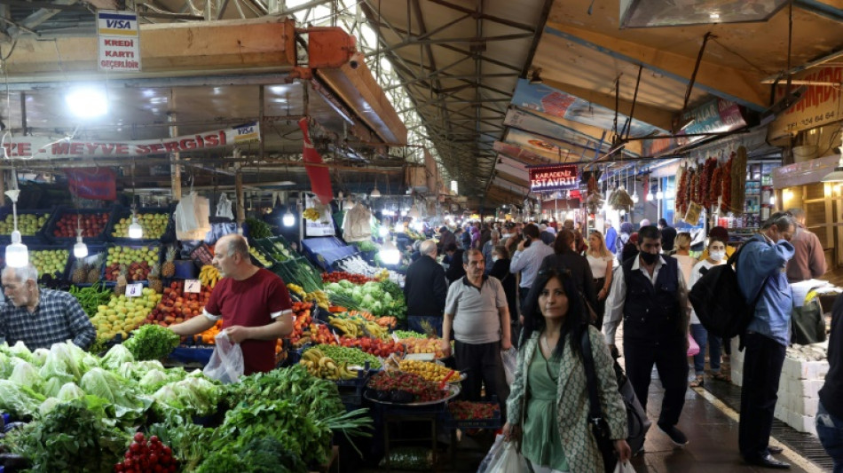 La inflaci&oacute;n en Turqu&iacute;a roza el 70% y amenaza la popularidad de Erdogan