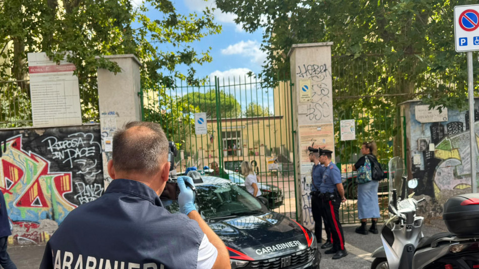 Rientro da eroe del ragazzo che ha salvato la prof, 'hai evitato una strage'