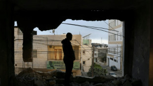 Stocks mixed as traders assess AI rally, US rates and shutdown