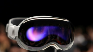 US Apple fans get hands on $3,500 Vision Pro