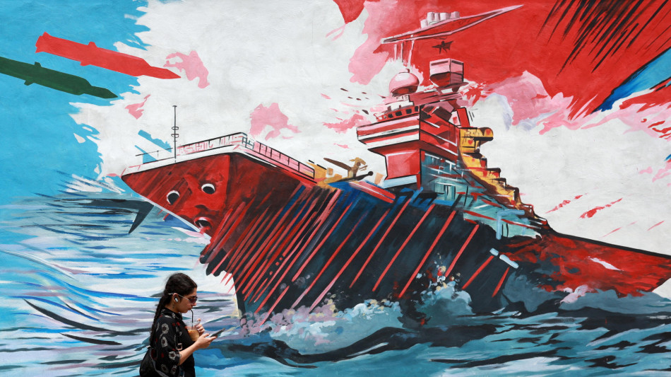 Wsj, 'Iran pronto a riaprire Hormuz, nessun impegno preliminare sul nucleare'