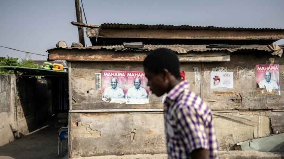 Jour de vote au Ghana pour une pr&eacute;sidentielle qui s'annonce serr&eacute;e