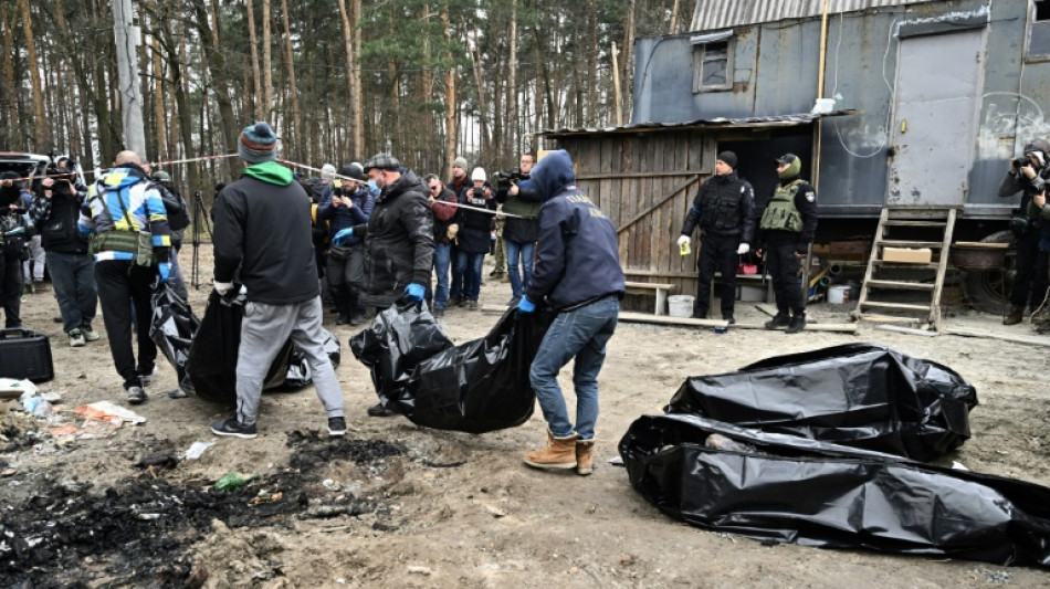 Ukraine: nouvelles sanctions contre Moscou, accus&eacute; d'avoir commis des "crimes de guerre"