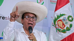 S&aacute;nchez aumenta ligeramente su ventaja frente L&oacute;pez Aliaga para el balotaje de Per&uacute;