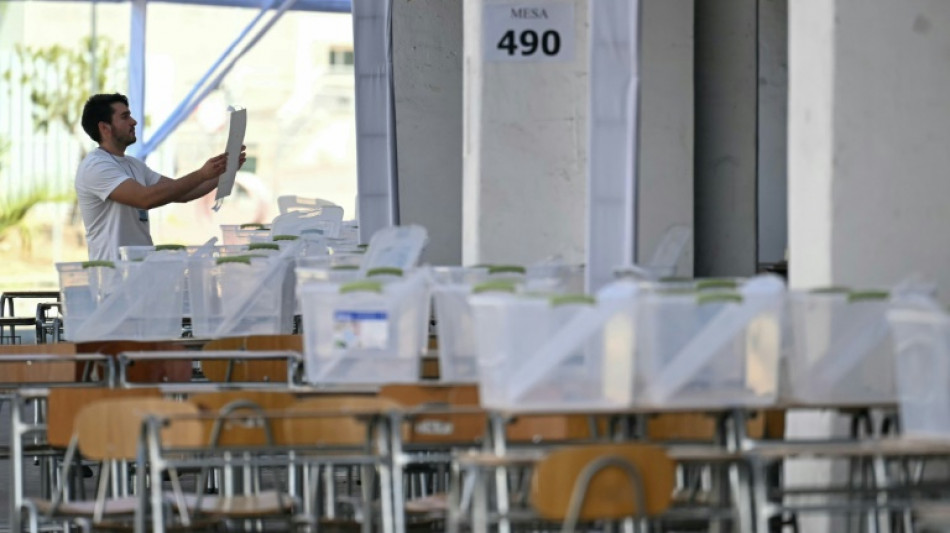 Atemorizados pelo crime, chilenos votam para presidente