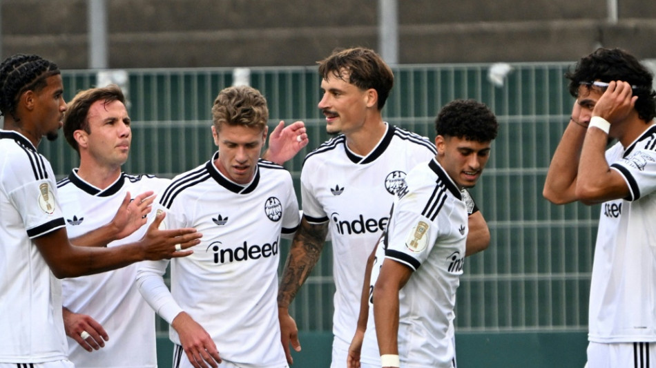 Historisches Sch&uuml;tzenfest: Frankfurter Rekordsieg im DFB-Pokal