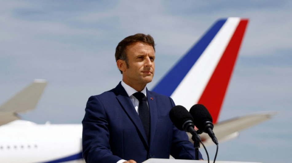 L&eacute;gislatives: Macron r&eacute;clame une majorit&eacute; "solide" au nom de "l'int&eacute;r&ecirc;t sup&eacute;rieur de la Nation"