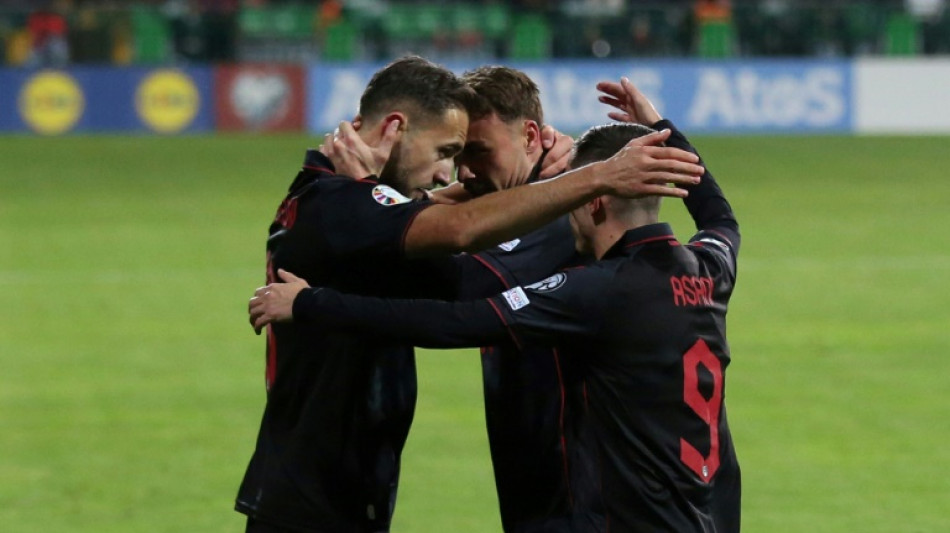 Sylvinho leva Alb&acirc;nia &agrave; 2&ordf; Euro de sua hist&oacute;ria