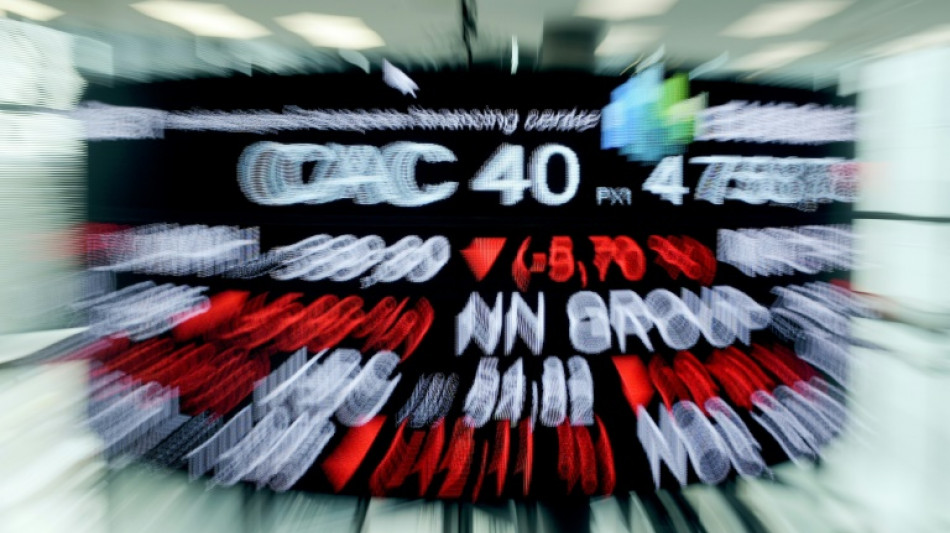 Les Bourses europ&eacute;ennes cl&ocirc;turent en net repli, nouveau d&eacute;crochage des banques