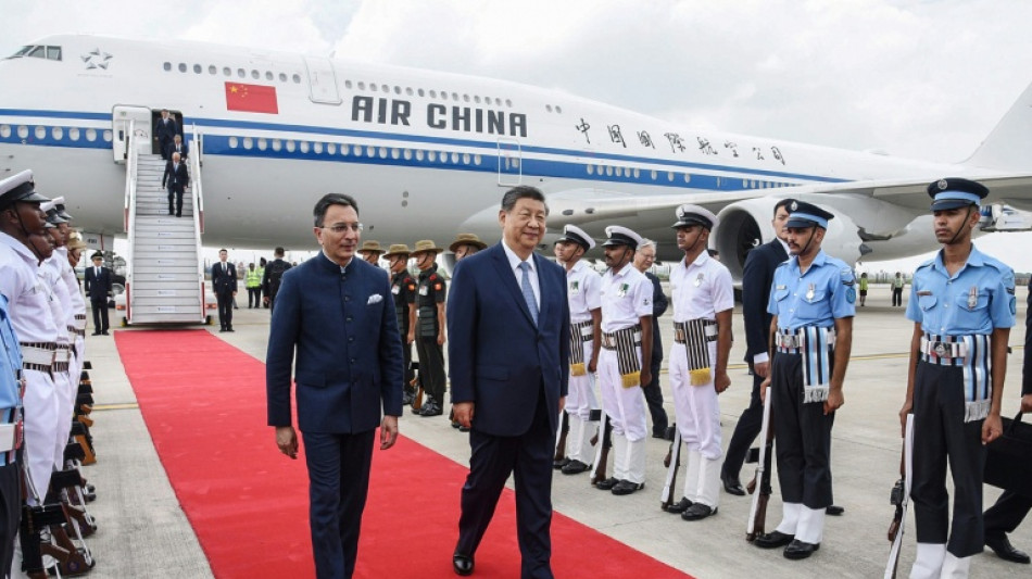 Chinas Staatschef Xi zu Gipfel der Brics-Staaten in Indien eingetroffen