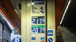 Prezzo petrolio in calo, Wti scambiato a 81,58 dollari