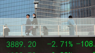 Borsa: Asia tentenna, rally dei chip dopo i conti Nvidia