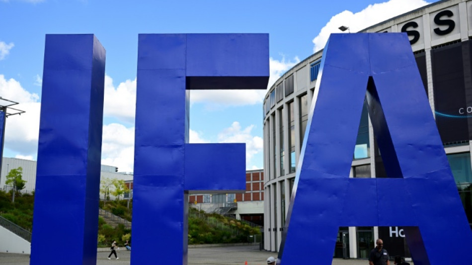 Wegner, Giffey und Ploß besuchen Eröffnungsrundang der Elektronikmesse IFA 