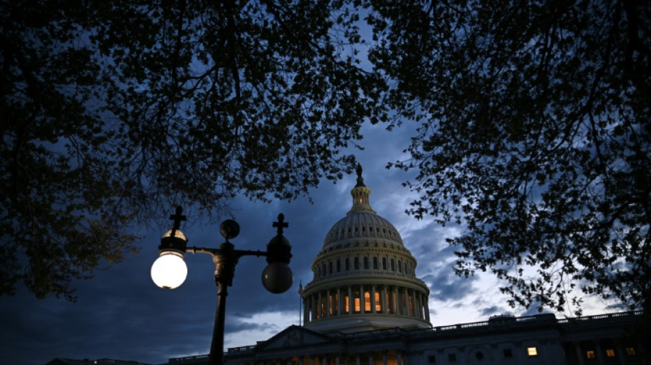 Senat beschlie&szlig;t umstrittenen Haushaltsplan f&uuml;r von Trump gewollte Steuerk&uuml;rzungen