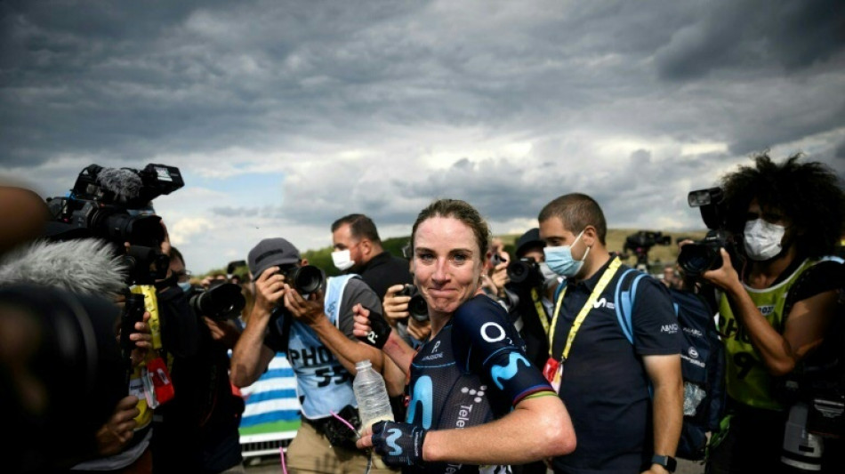 Superstar van Vleuten to race worlds with fractured elbow


 
