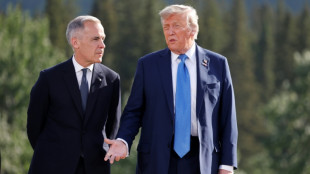 Trump dá 'por encerradas' negociações comerciais com Canadá por imposto sobre tecnológicas