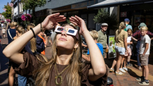 Eclipse solaire sur l'Europe, le nord de l'Espagne plong&eacute; dans le noir total
