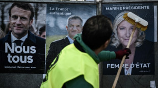 Pr&eacute;sidentielle: le camp Macron se remobilise face &agrave; la menace Le Pen