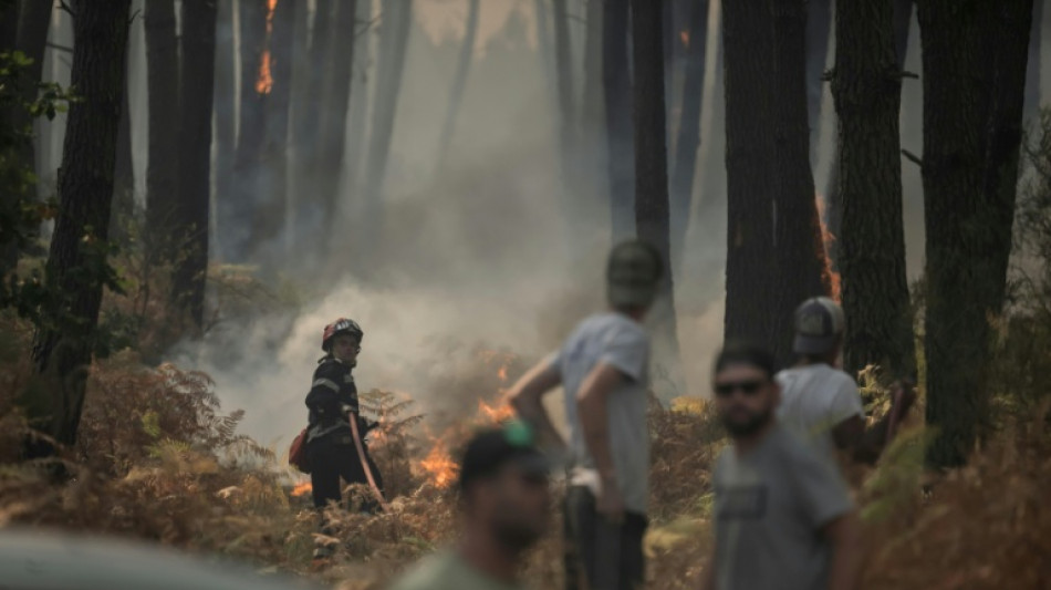 Francia autoriza a regresar a sus hogares a 84.000 evacuados por megaincendio