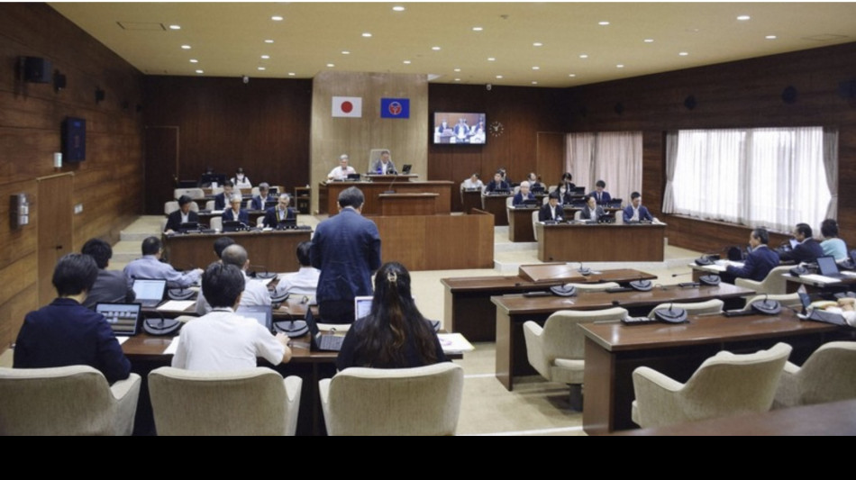 In Giappone una cittadina dichiara guerra agli smartphone