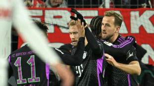 Kane extends scoring run as Bayern ease past Cologne