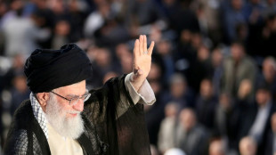 L&iacute;deres iranianos prestam homenagem ao falecido l&iacute;der supremo Ali Khamenei